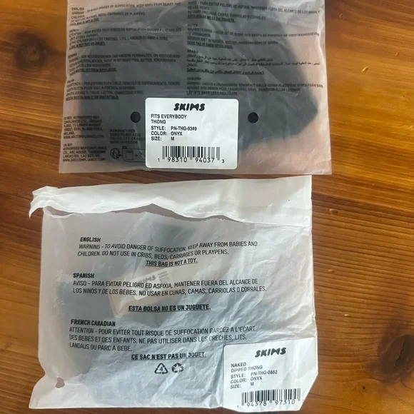 SKIMS Thong Panty Bundle - Picture 2 of 4